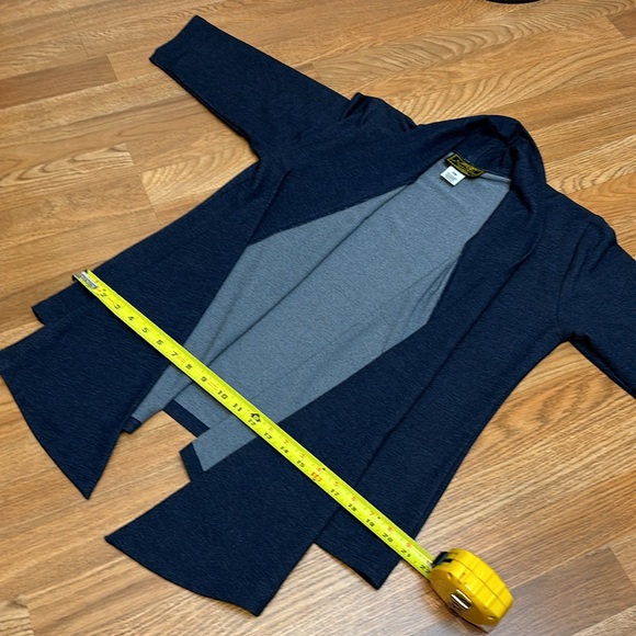 Vintage 1980’s/1990’s A Touch of Class Clothing, navy blue open jacket. Size S/M - Picture 13 of 17